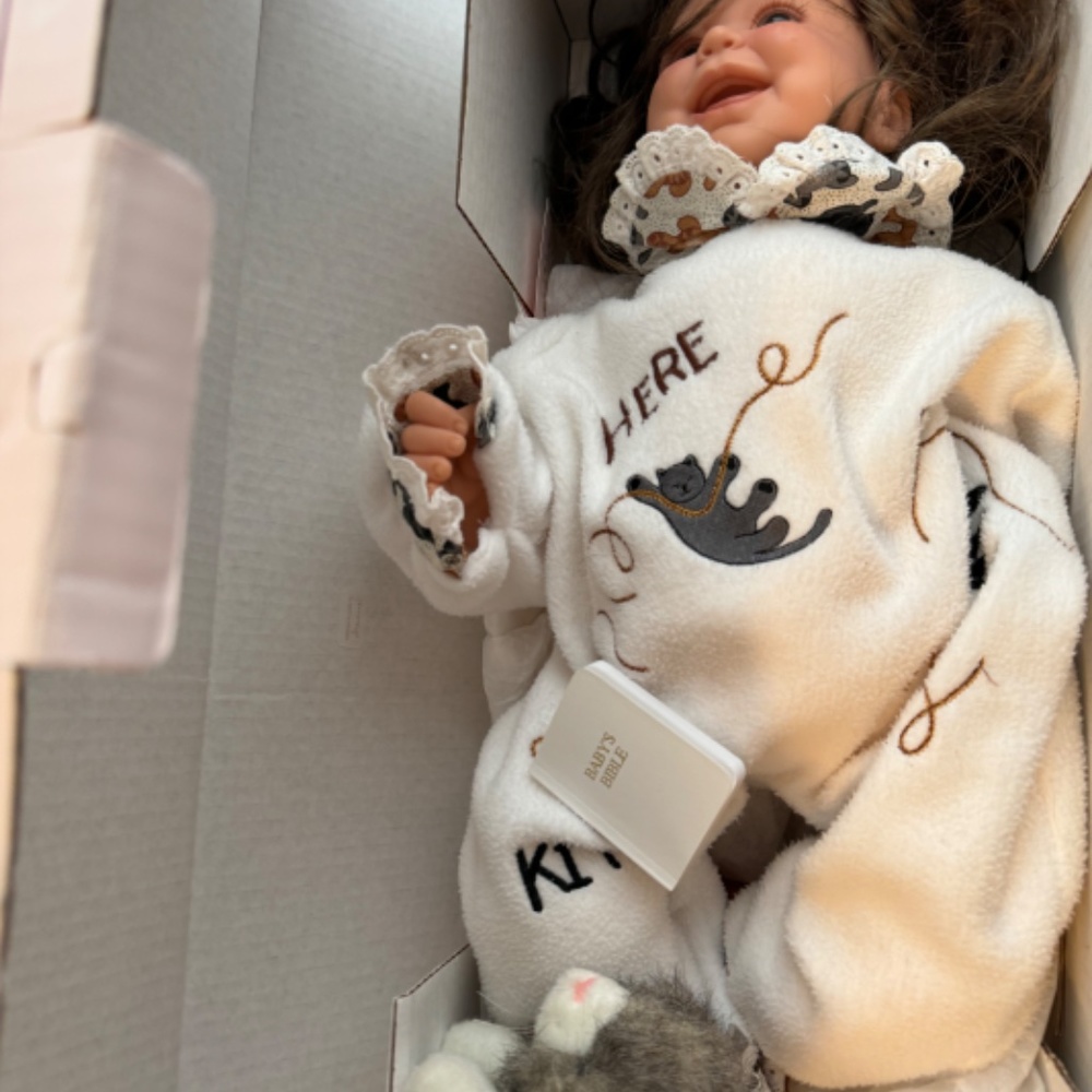 Doll - Picture 3 of 4